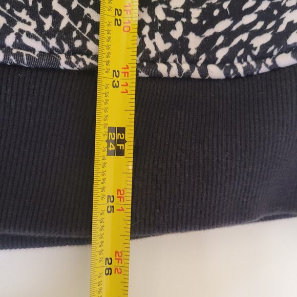 Athleta Women’s Hoodie Jacket Size M Black White Zip Up Sweatshirt Athleisure - Picture 7 of 10